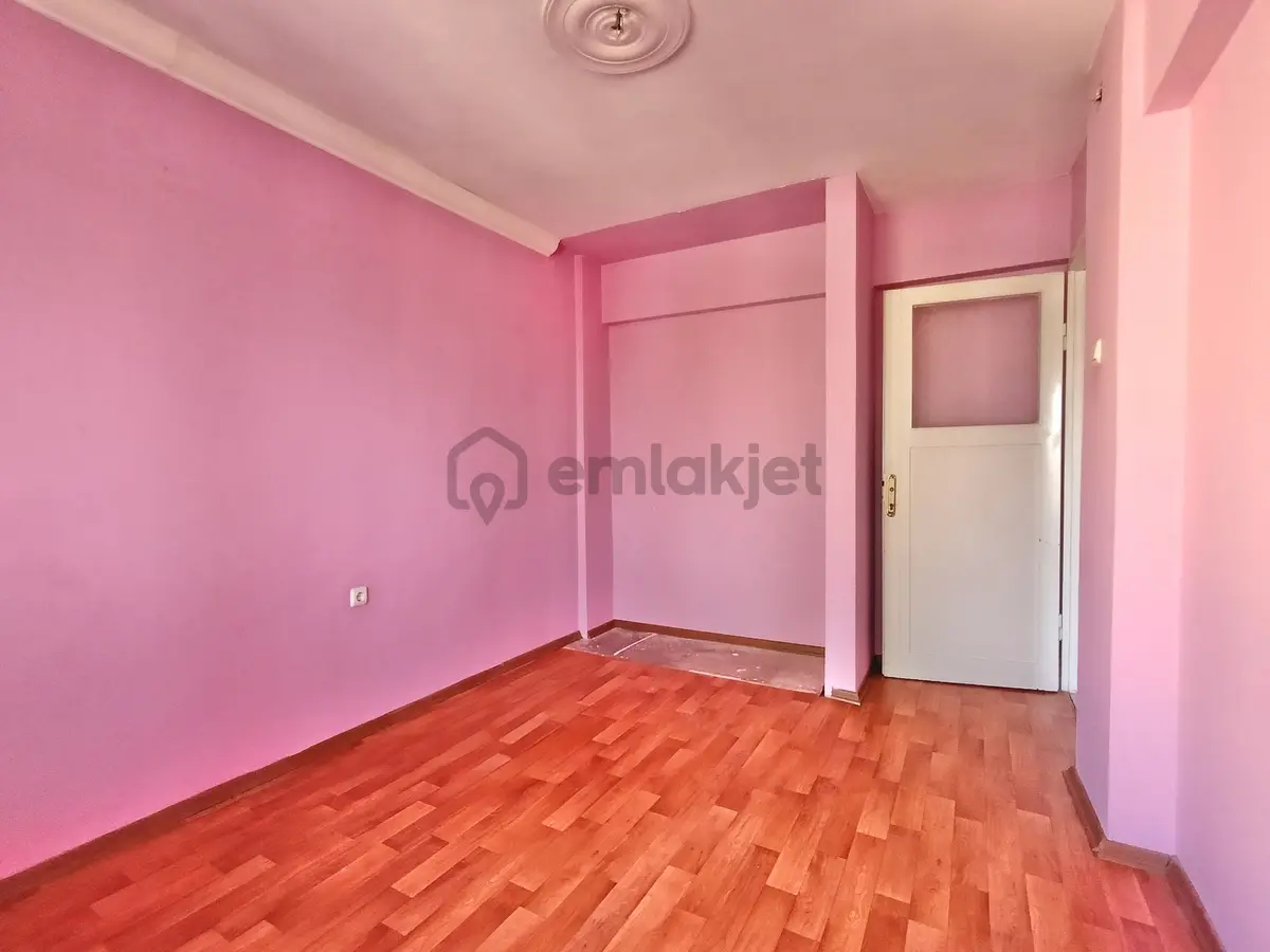Altıparmak Caddesine Cephe 2+1 Kiralık Daire - 17