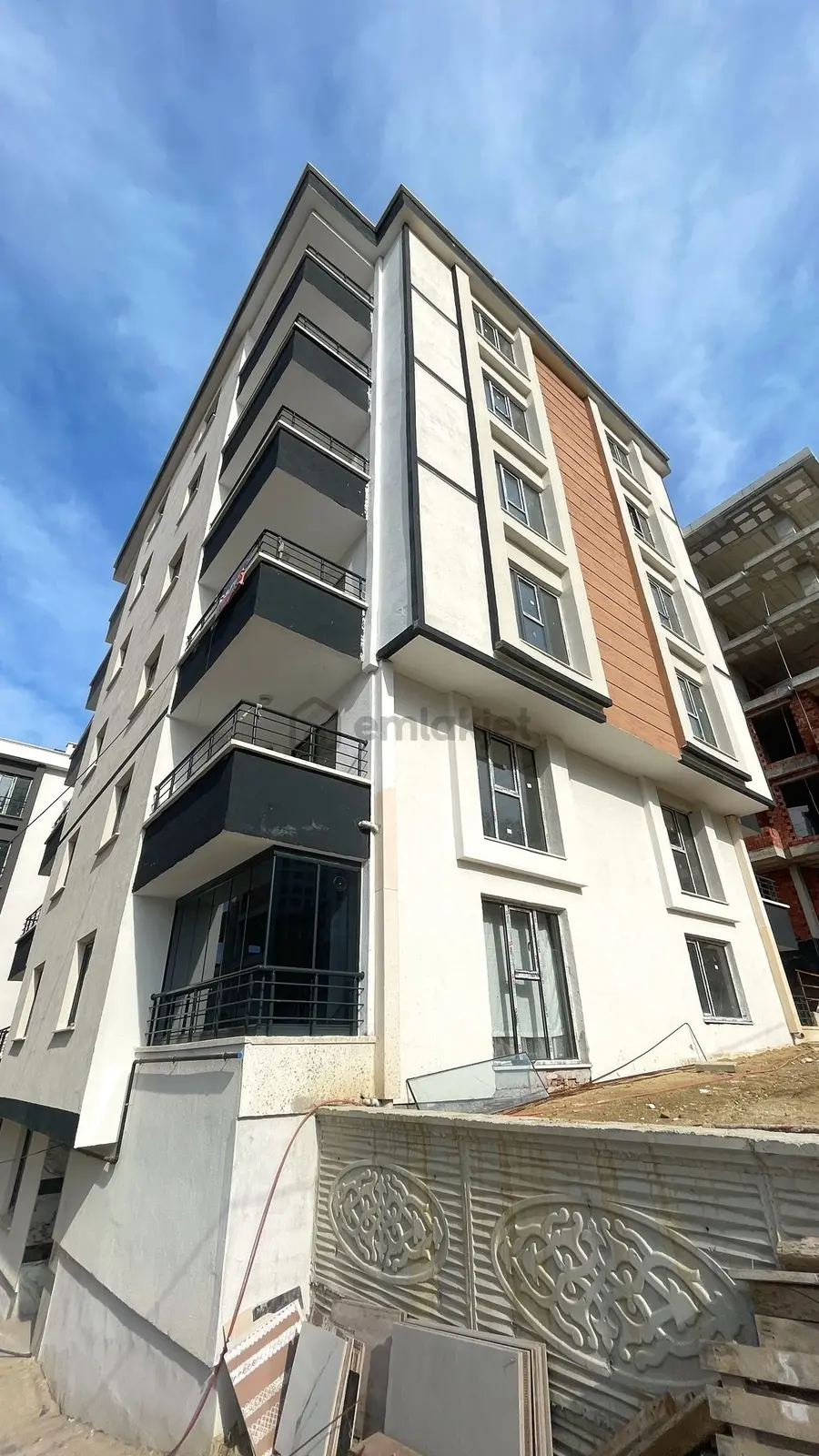 Remax Modern Seha Söyler'den Körfez'de Satılık 1+1 - 17