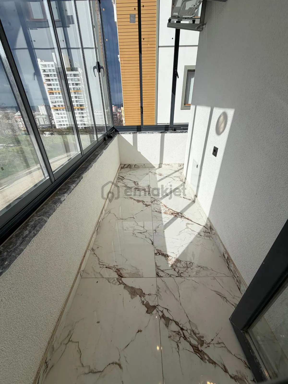 Klima Kombi Cam Balkon Tam Donanımlı 1+1 Daire - 16