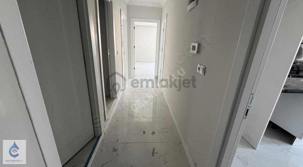 Emek Mahallesinde Satılık 2+1 Arakat Daire - 2