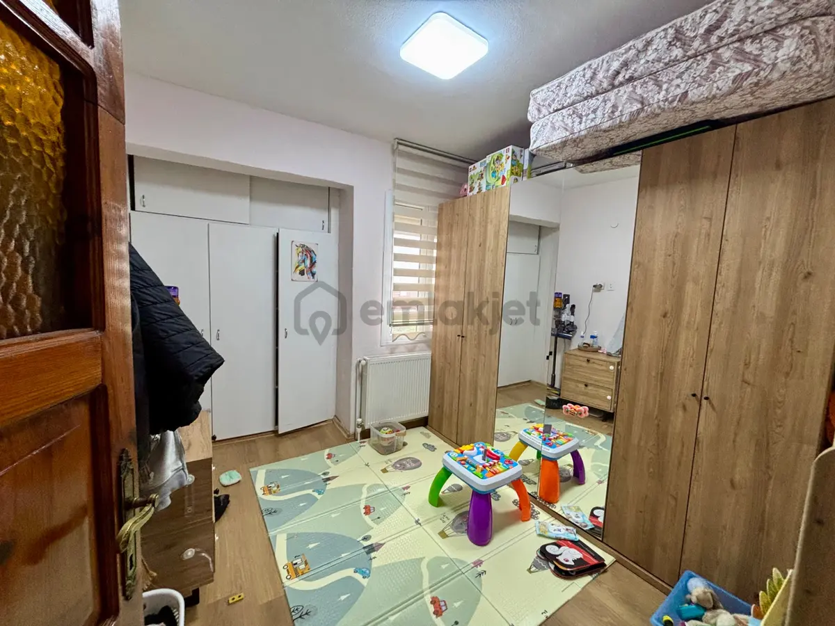 Limanreiste Köşe Konumda Komple Bina - 11