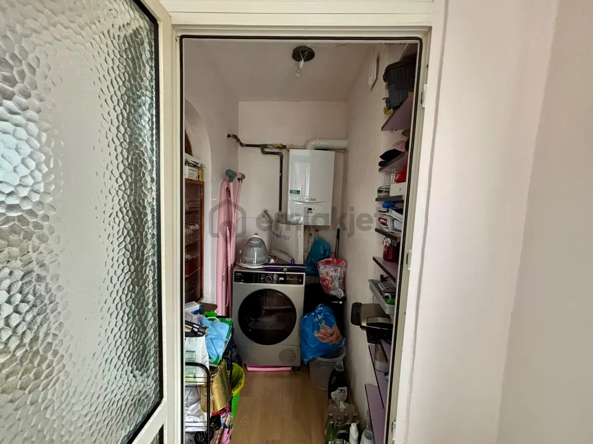 Limanreiste Köşe Konumda Komple Bina - 13