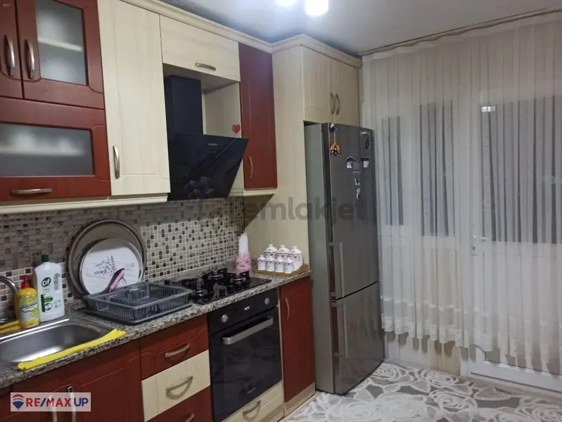 İzmir Çimentepe'de Genç Bina'da Satılık Daire - 19