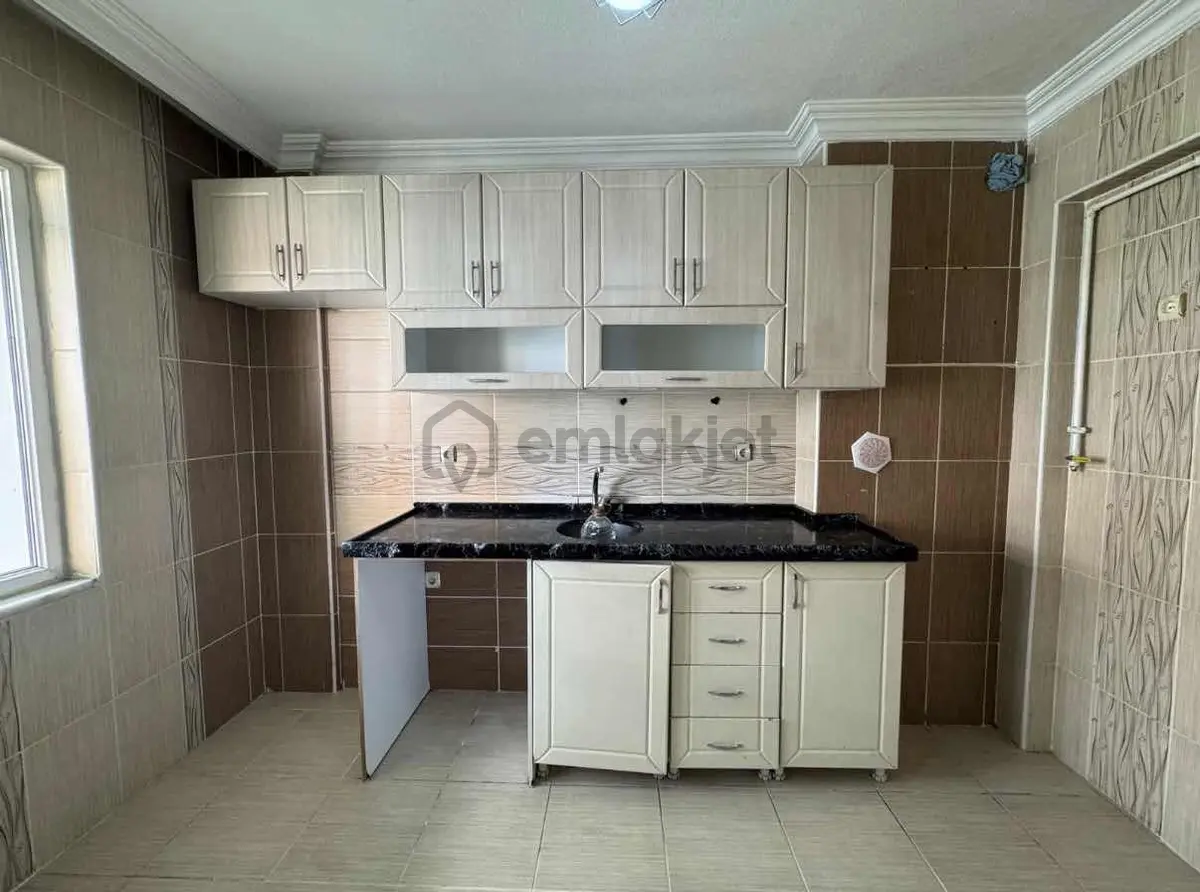 İnegöl Mesudıye Mahallesı'nde Satılık 3 + 1 Daıre