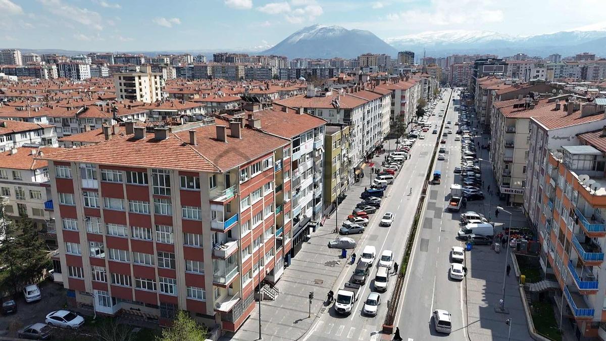 Fuzuli Caddesi Üzeri Köşe Başı 3+1 Satılık Daire - 34