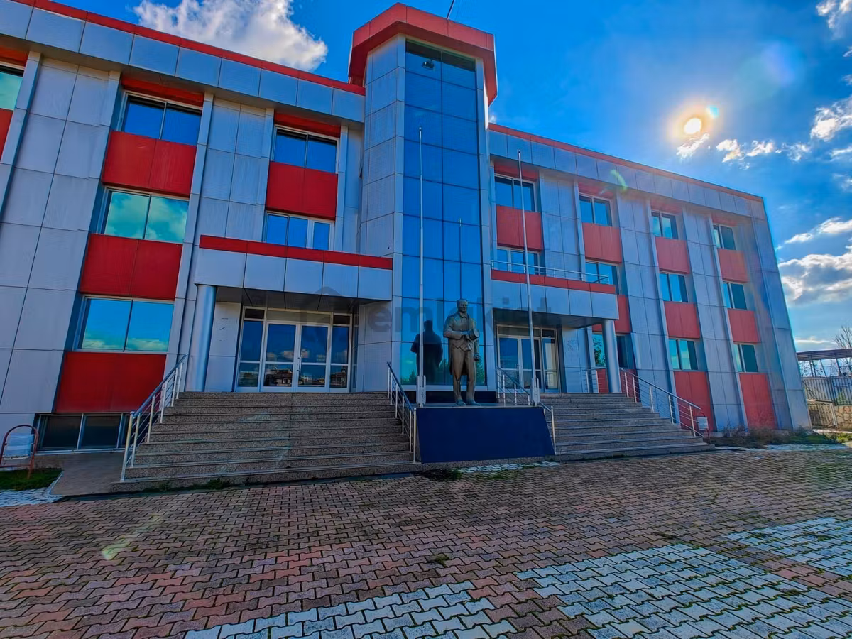 Bölgenin En Büyük Eğitim Sağlık Merkezi Ve Teknoloji Yatırımına Uygun Kampüs Binası - 5