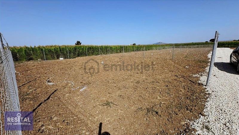 Kemalpaşa Kavaklıda Satılık 200 M2 İmar Dibi Hobi Bahçeleri