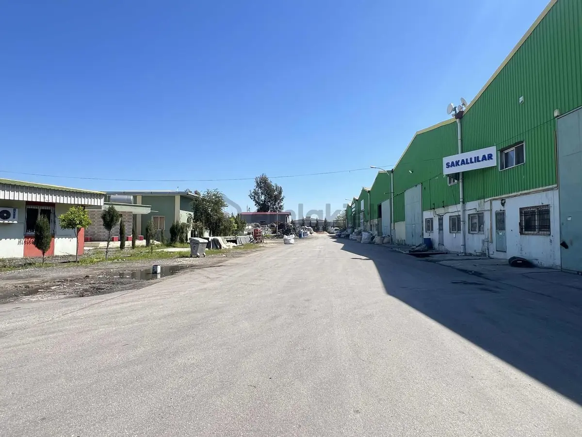 Zorlu'dan Site İçinde D400 E Yakın 2000 M2 Satılık Depo Fabrika