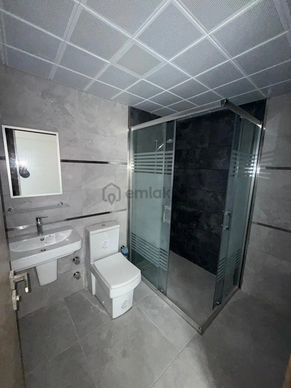 Göl Manzaralı, Kapalı Mutfaklı 4+1 Kiralık Daire - 11