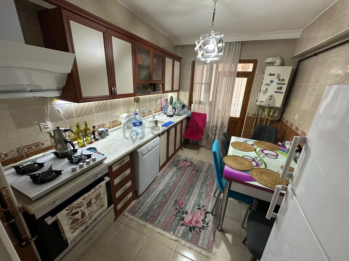 Baglarbaşı Yakını Kat Konumlu Kot 2+1 - 25