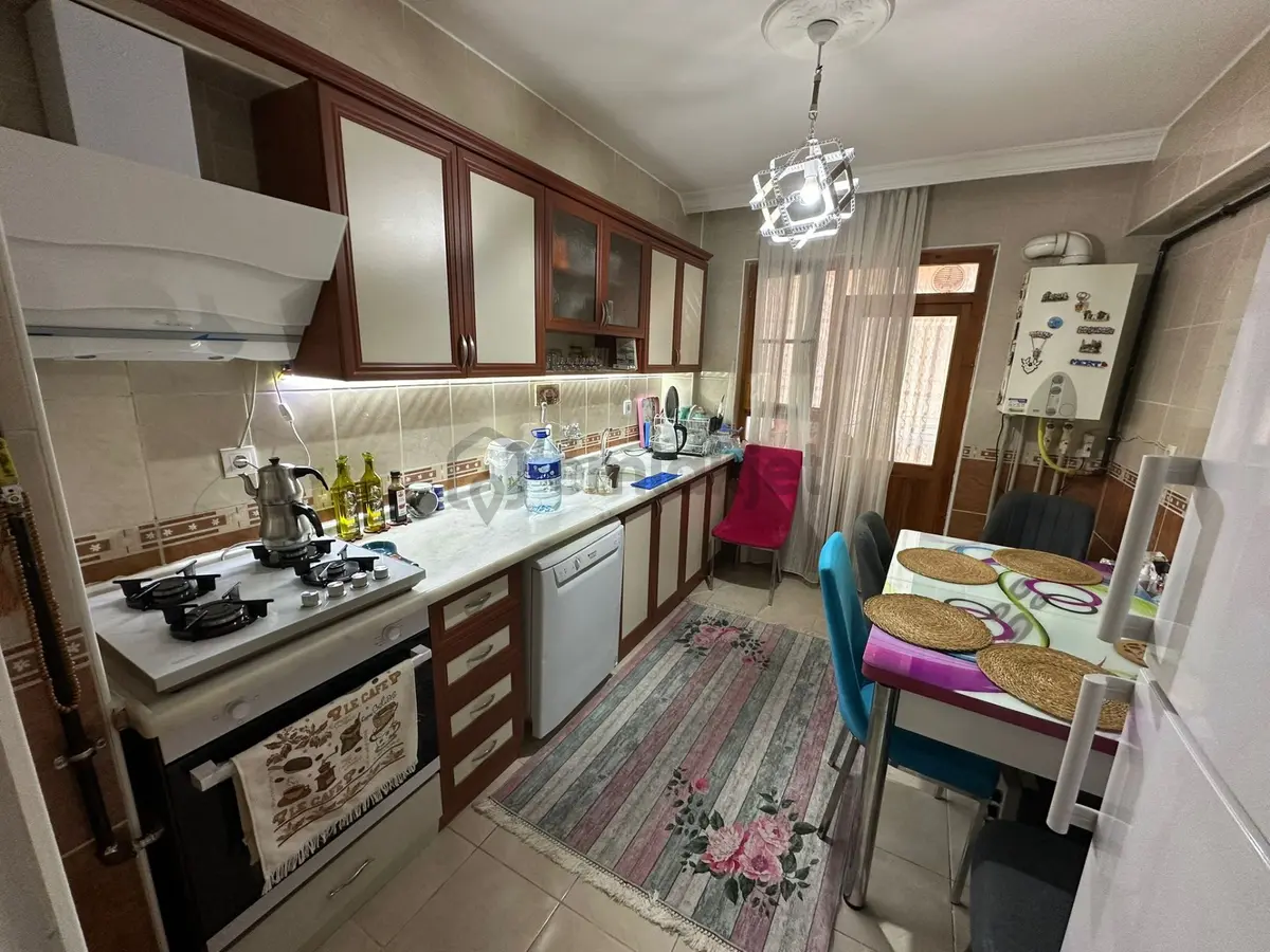 Baglarbaşı Yakını Kat Konumlu Kot 2+1 - 21