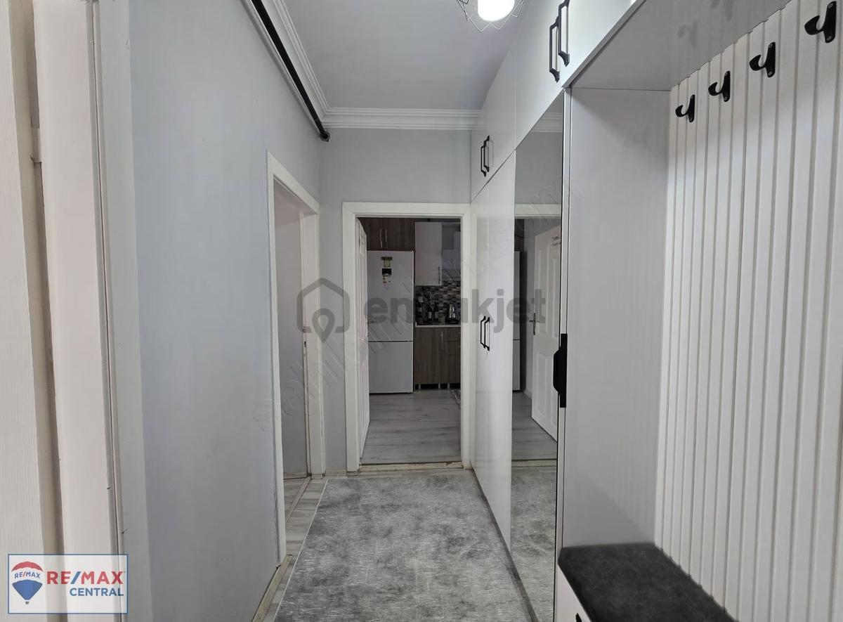 Re/max Central'den Karşıyakada Müstakil Ev - 18