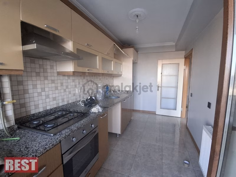 Genç Binada Manzaralı Temiz 2+1 Kiralık Daire - 6