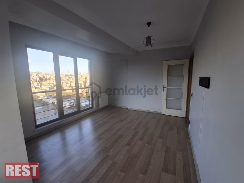 Genç Binada Manzaralı Temiz 2+1 Kiralık Daire - 3