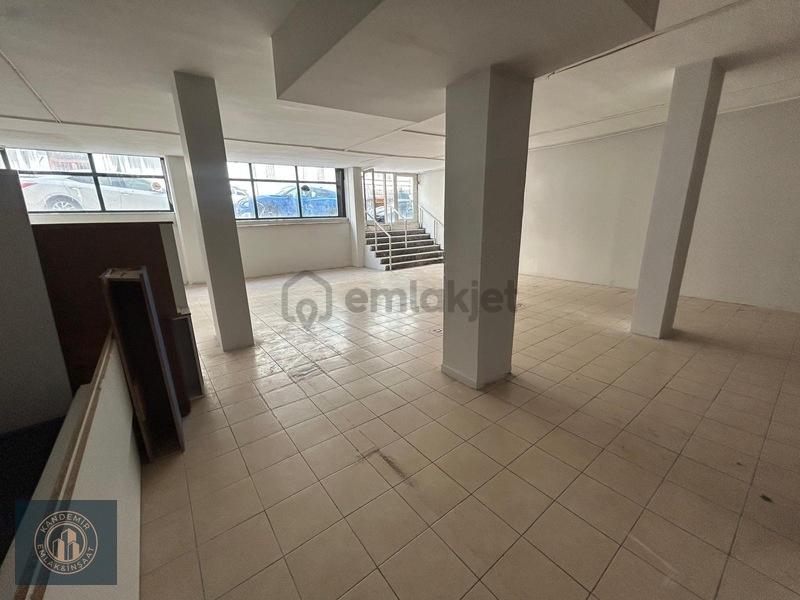 Üsküdar Selimiye'de Cadde Üzerinde 200m2 Kiralık Dükkan - 10