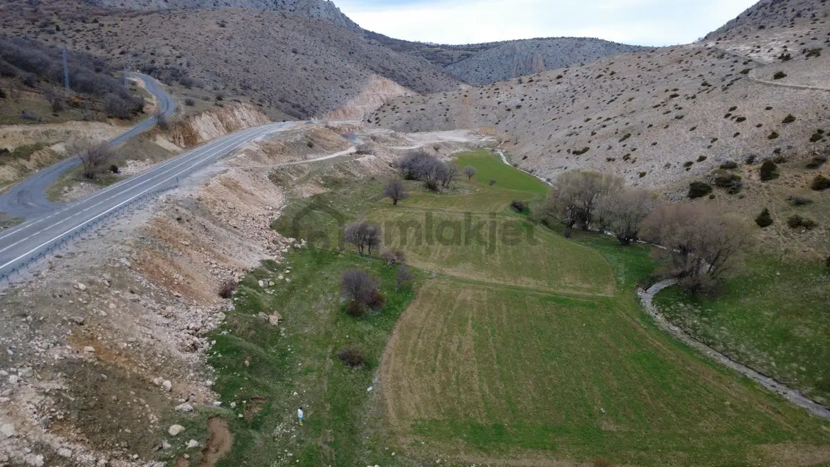 Erzincan İliç Ortatepe Köyünde Satılık Tarla - 5