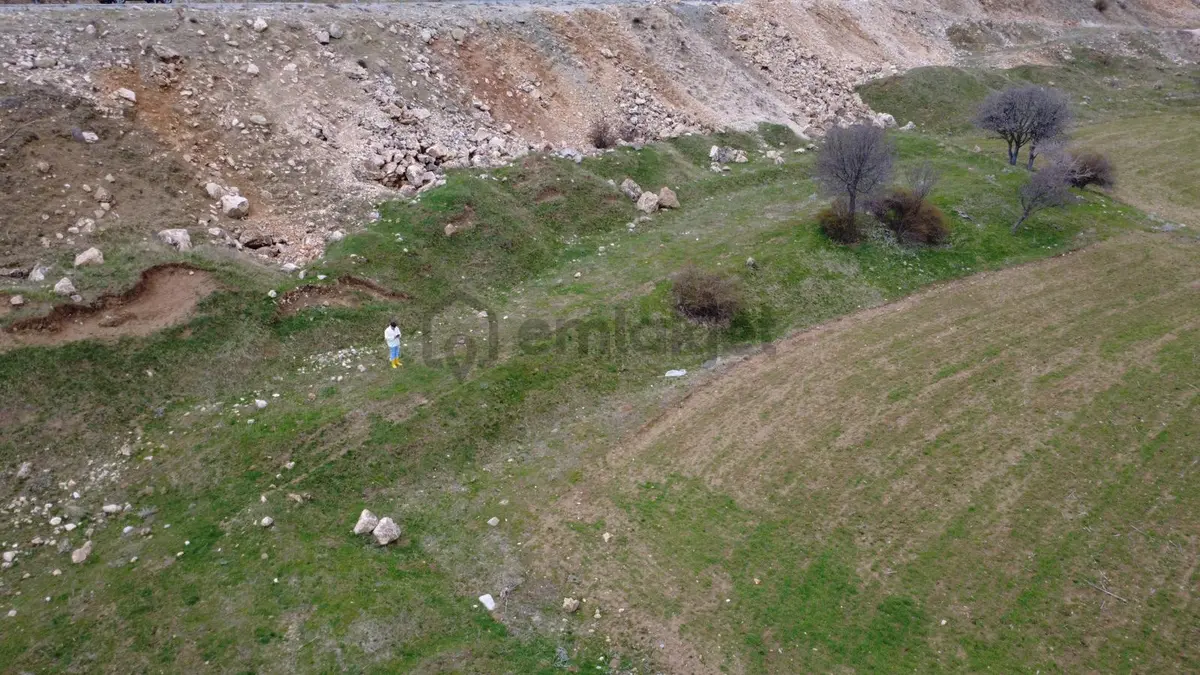 Erzincan İliç Ortatepe Köyünde Satılık Tarla - 9