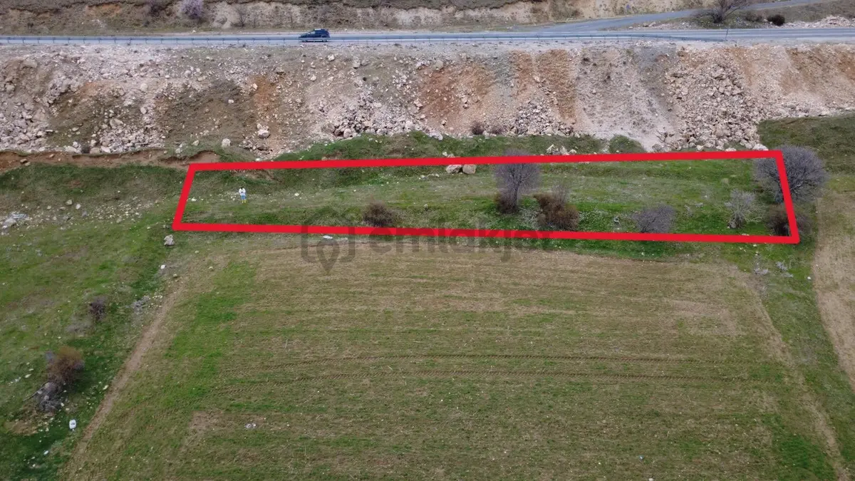 Erzincan İliç Ortatepe Köyünde Satılık Tarla - 4
