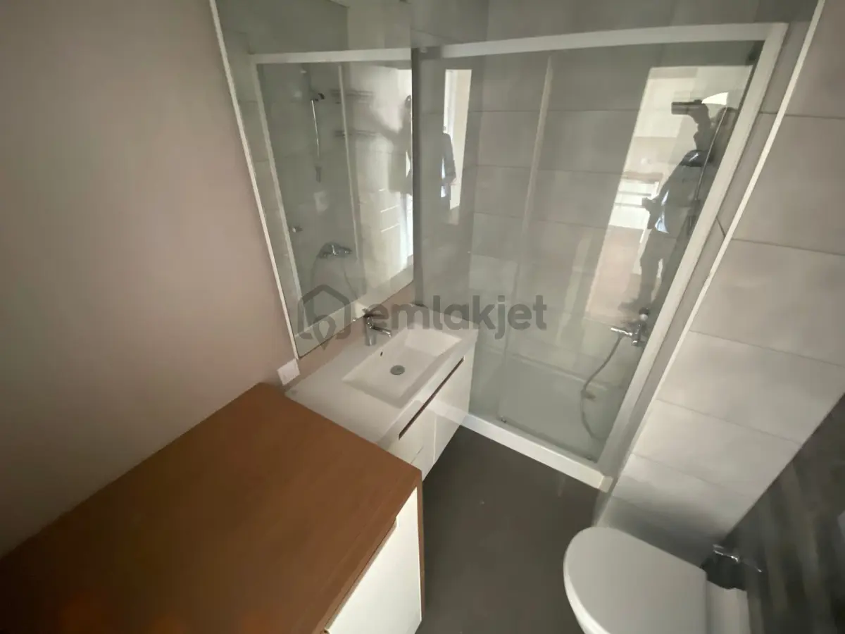 İstanbul House'dan Sur Yapı Corridor'da Peyzaj Manzaralı 1+1 - 10