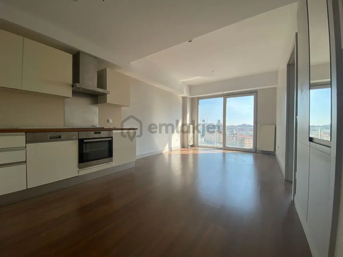 İstanbul House'dan Sur Yapı Corridor'da Peyzaj Manzaralı 1+1