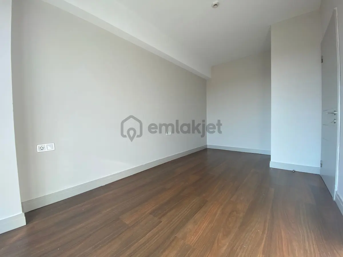 İstanbul House'dan Sur Yapı Corridor'da Peyzaj Manzaralı 1+1 - 6