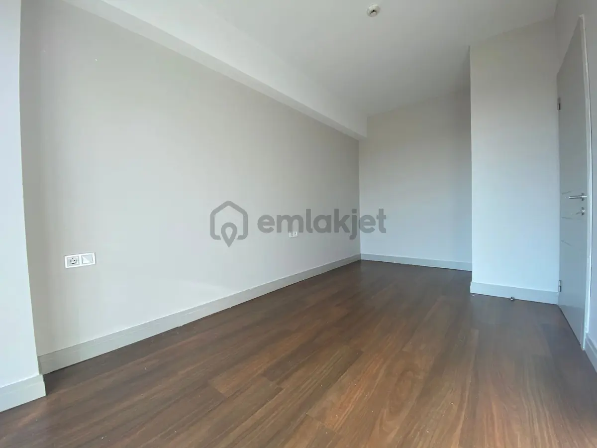 İstanbul House'dan Sur Yapı Corridor'da Peyzaj Manzaralı 1+1 - 8