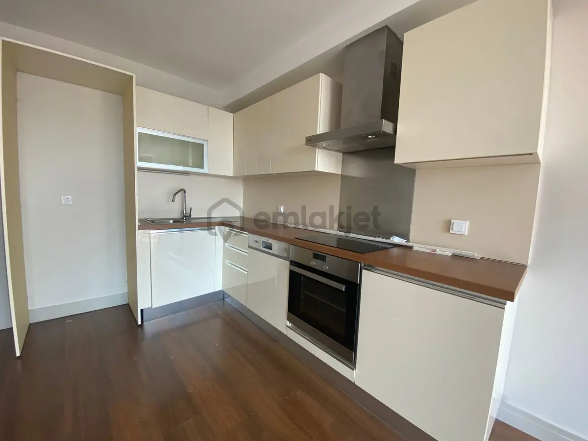 İstanbul House'dan Sur Yapı Corridor'da Peyzaj Manzaralı 1+1 - 4