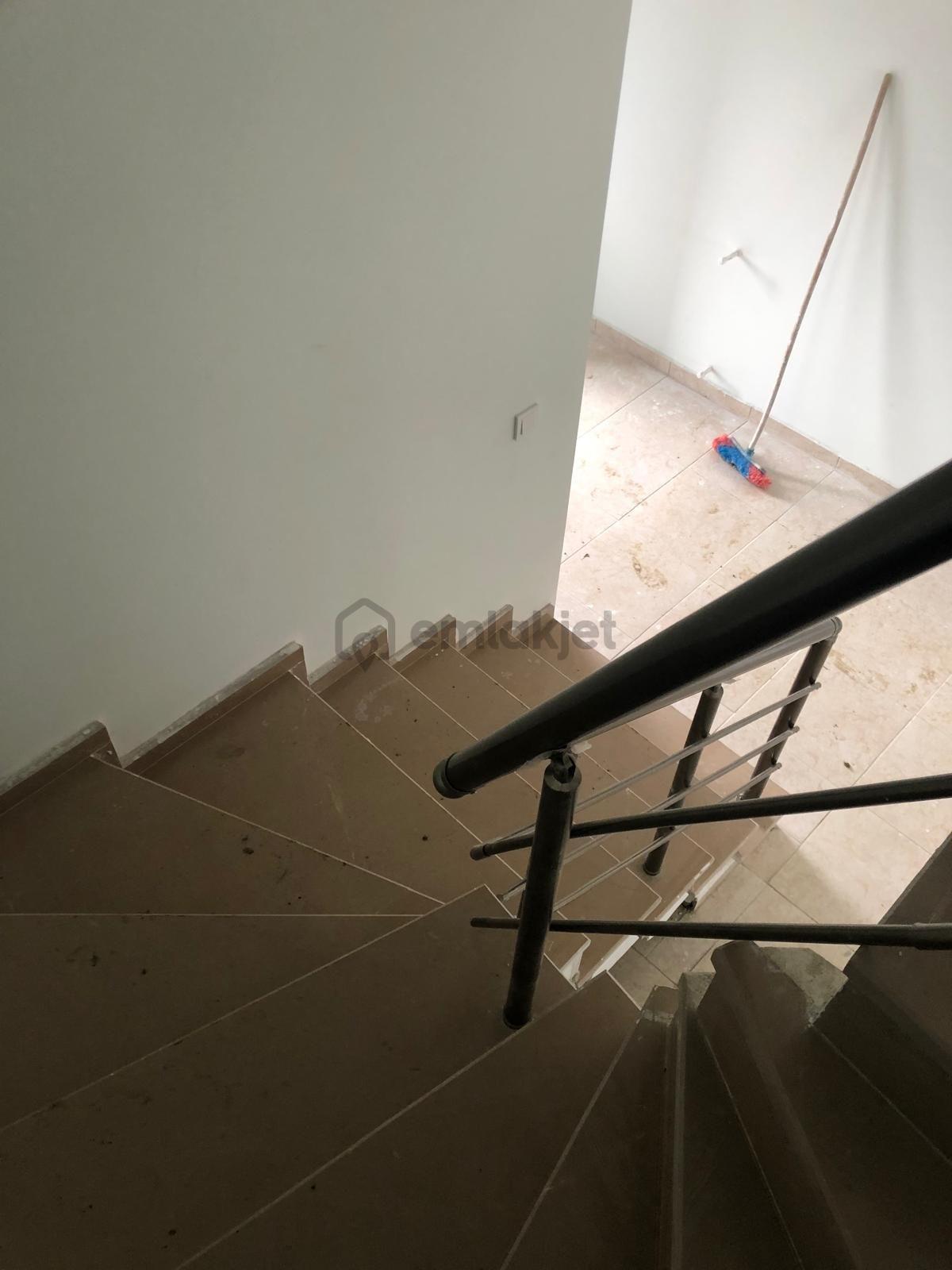 Satılık 120 Dairelik Sitede 2+1 Daireler - 22