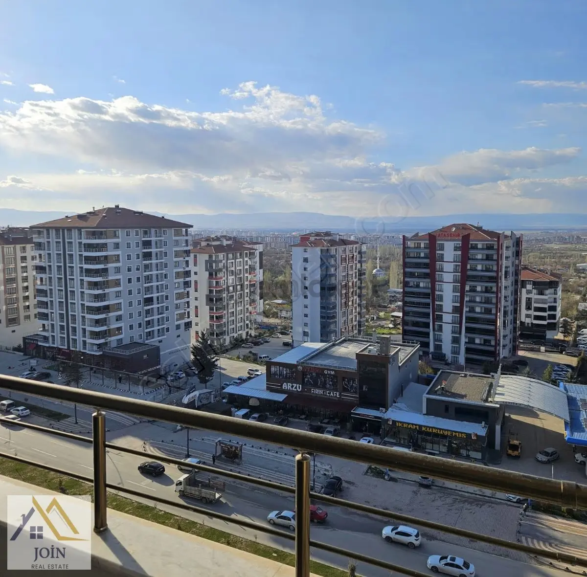 Tecde Ana Cadde Üzerinde Süreyç Modda Da Malatya Manzaralı - 6