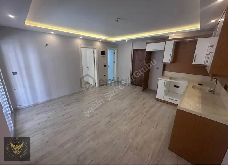 Metrobüse 10'dk Yürüme Mesafesinde 1+1 Kullanışlı Balkonlu Daire - 2