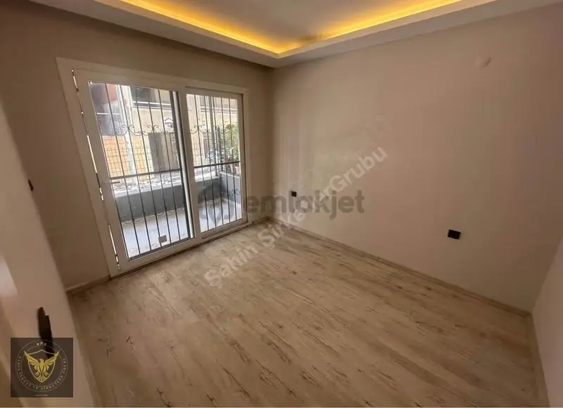 Metrobüse 10'dk Yürüme Mesafesinde 1+1 Kullanışlı Balkonlu Daire - 10