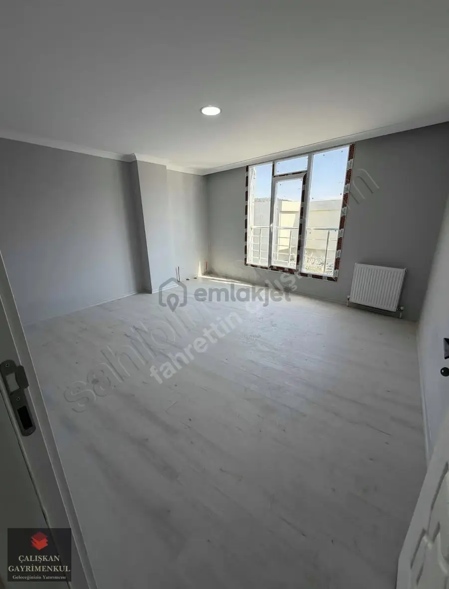 Arnavutköy De Satılık Sıfır 2+1 100 Metre Ara Kat Daire