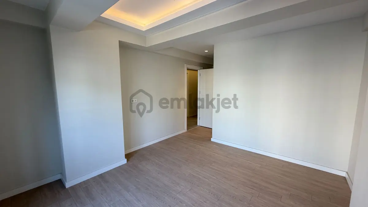 Karşıyaka'da Satılık 3+1 Yalı Dairesi - 25