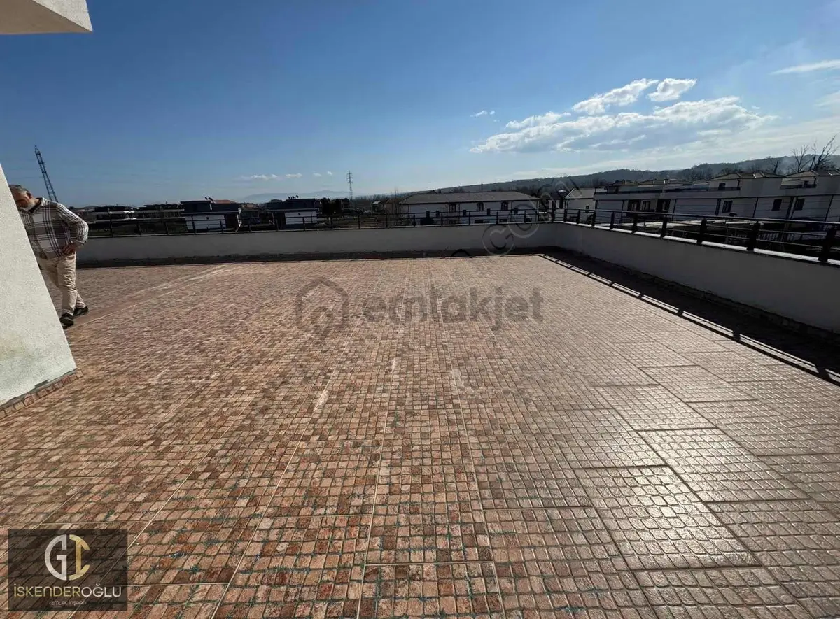 2+1 Sifir Yerden İsitma Havuzlu Terasli Daire - 9