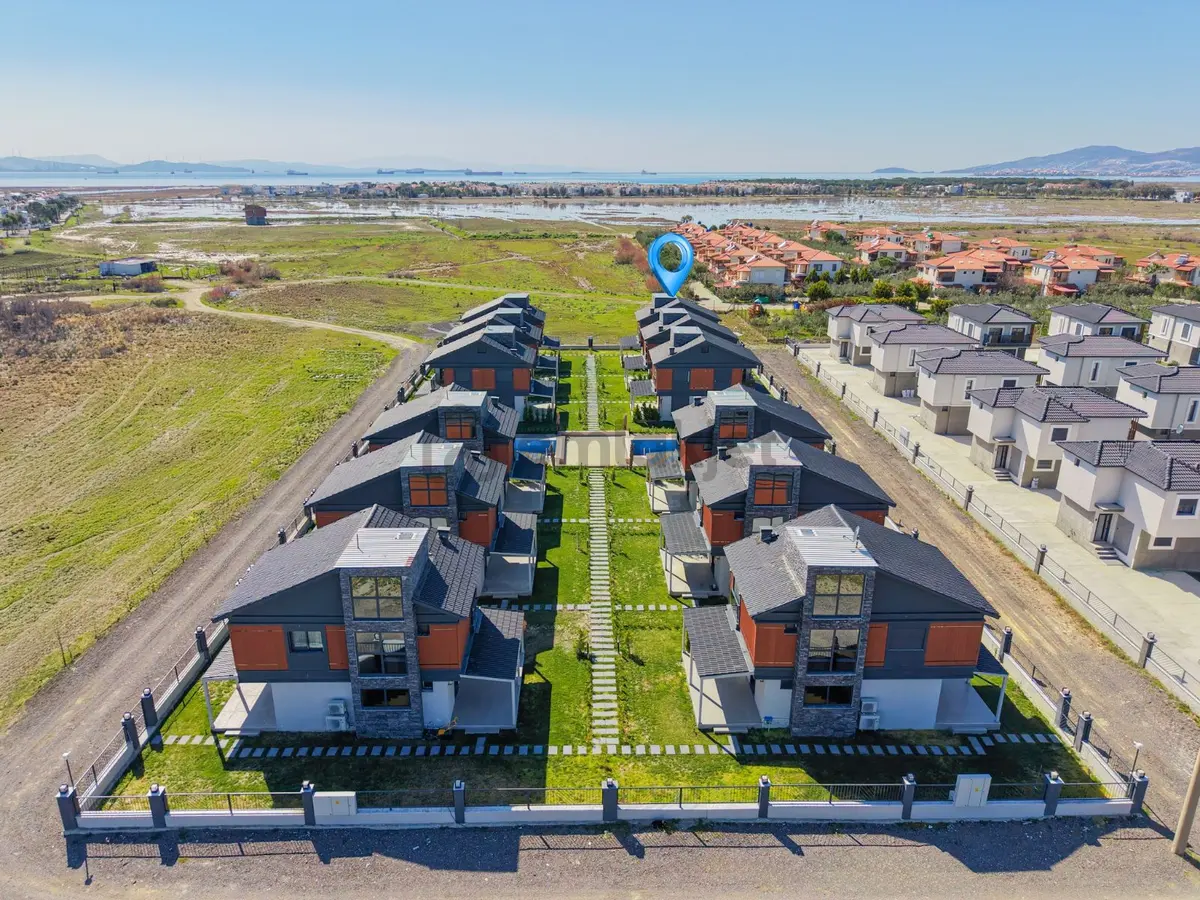 Çandarlı’da Özel Tasarım Lüks Villa - 26