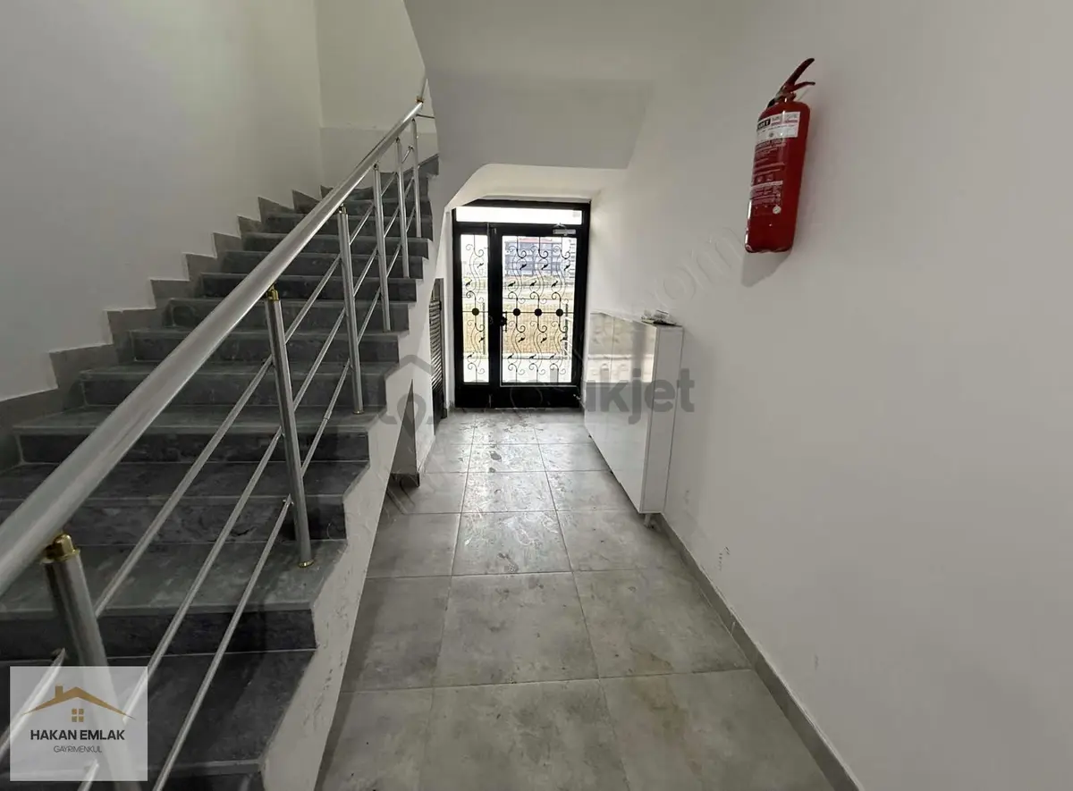 Hakan Emlaktan Ögürevlerde Satılık Sıfır Daire - 3