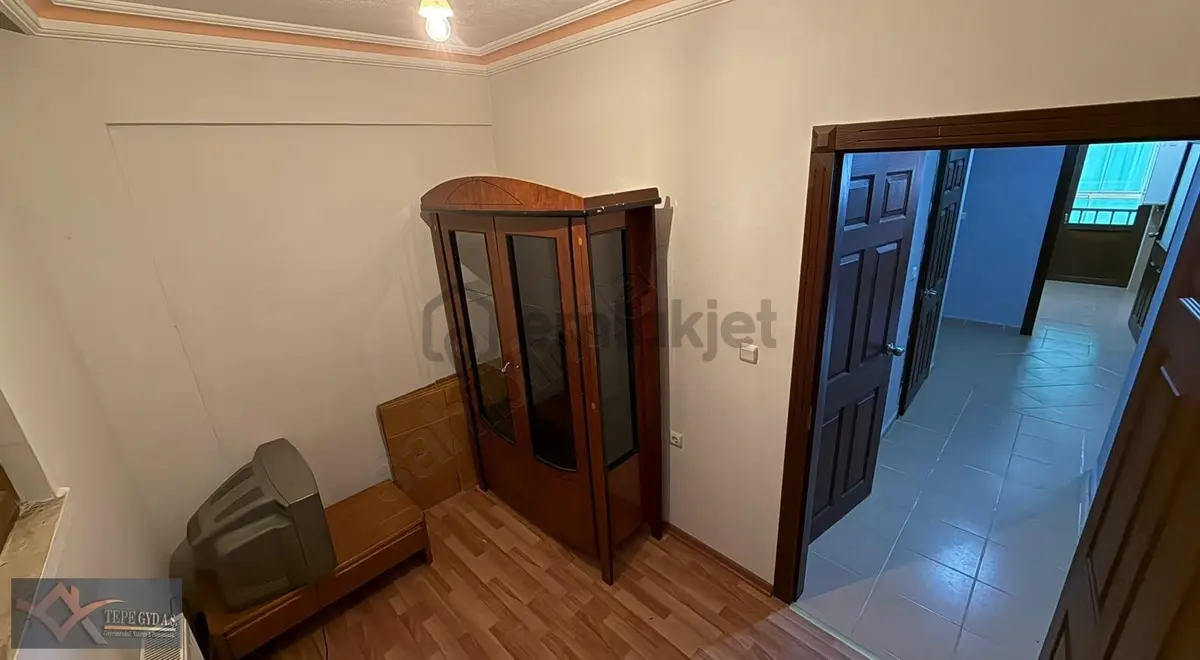 Demirciler'de Zümrüt Park Karşı 3+1 Kök Tapu Fırsat Dairesi! - 6