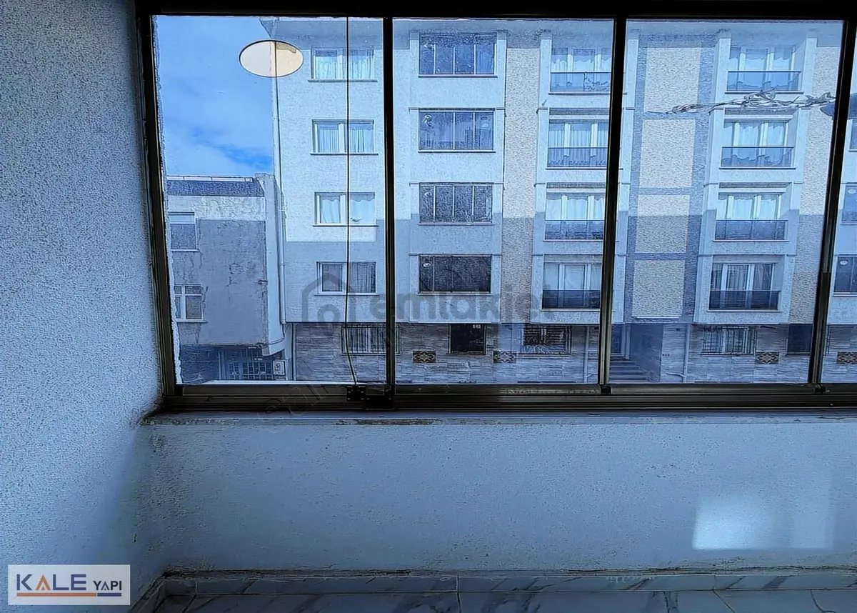 Bahçeşehir Konumunda Satılık 2+1 İskanlı Daire - 30