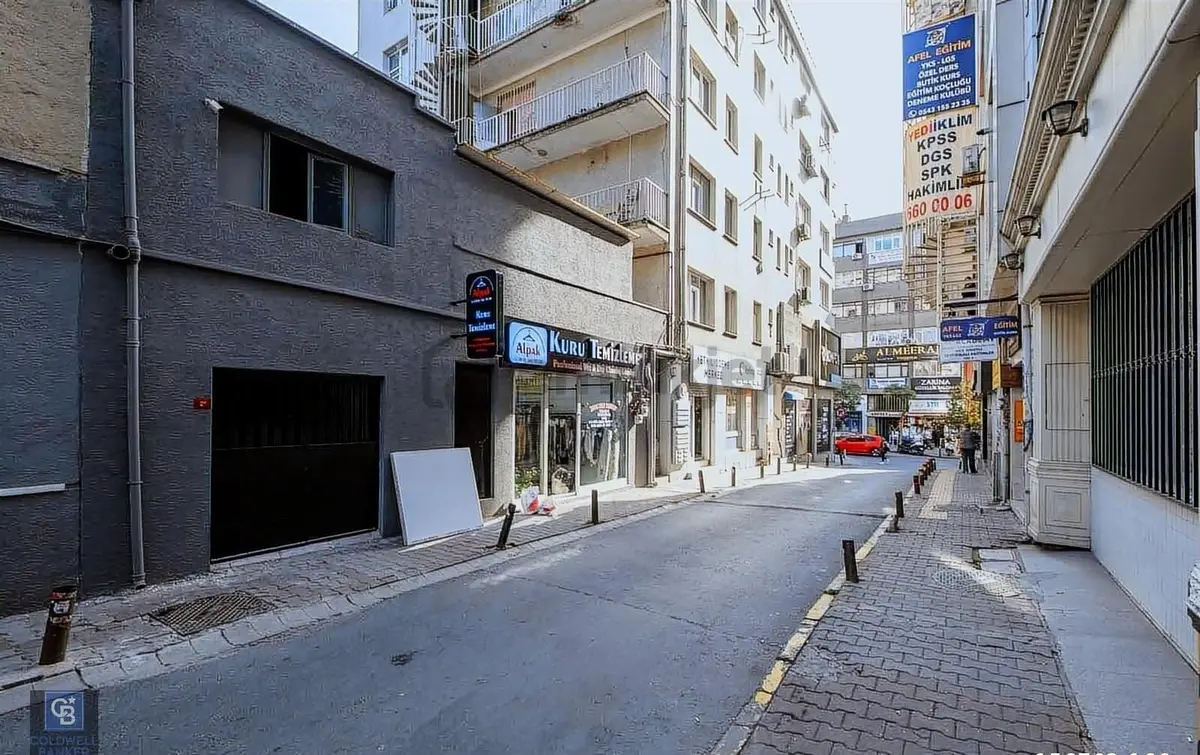 Bakırköy İstanbul Caddesin De Satılık İşhanı - 40