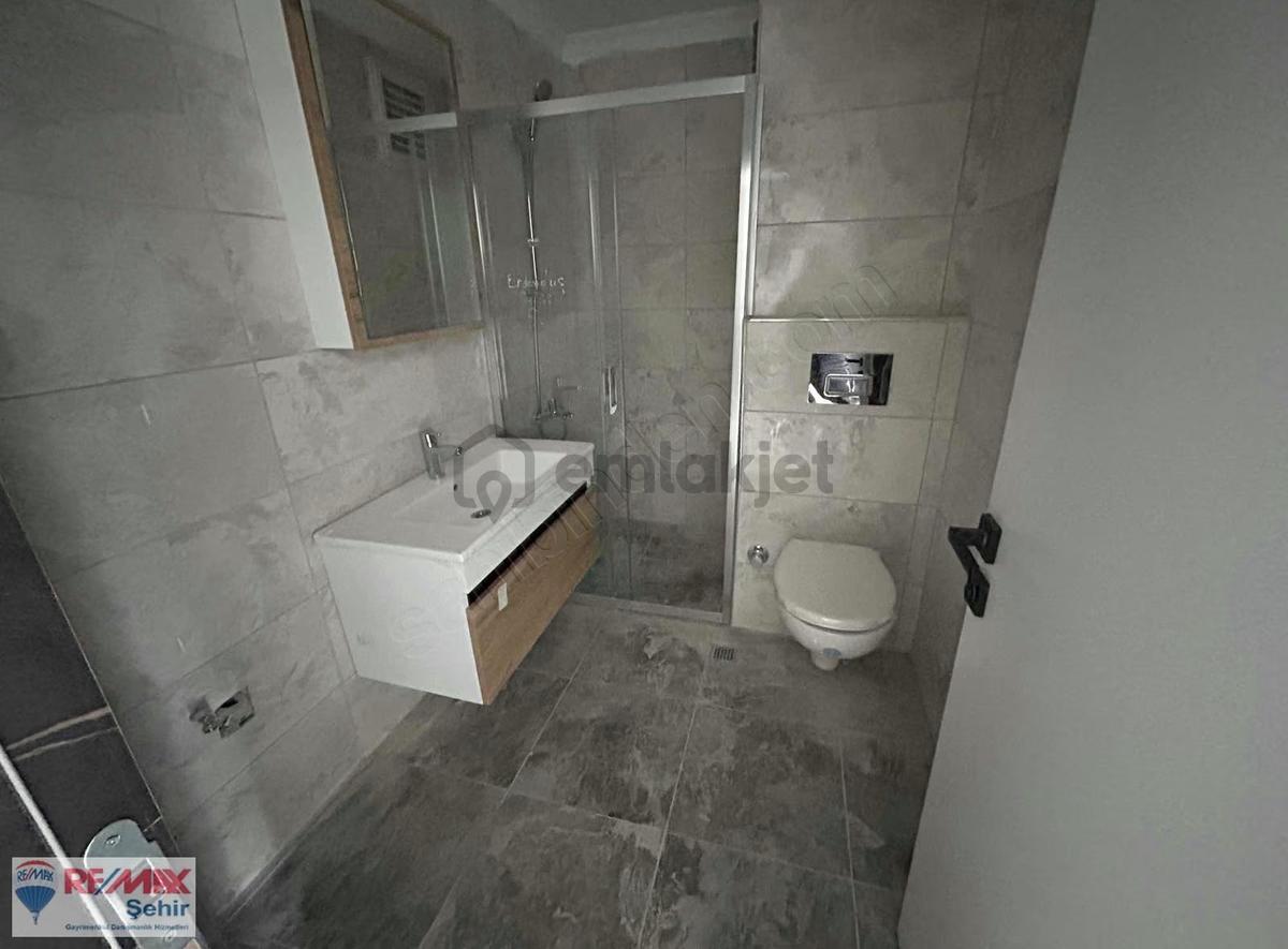 Re/max Şehir'den Akyol Premium Lounge'da Satılık Daire - 3