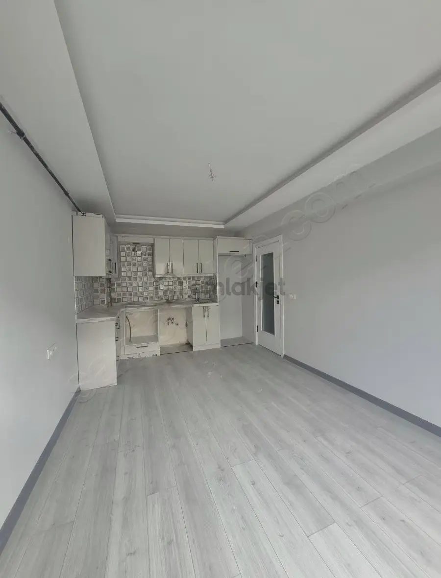 Çakır Emlakdan Satılık 1+1 Arakat Sıfır Daire - 8