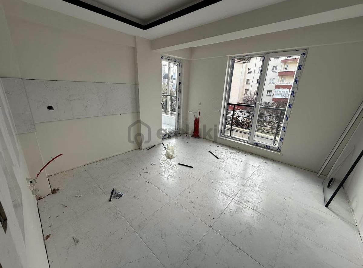 Yeşiltepe Mahallesi 3+1 Sıfır Kullanışlı Daire - 9