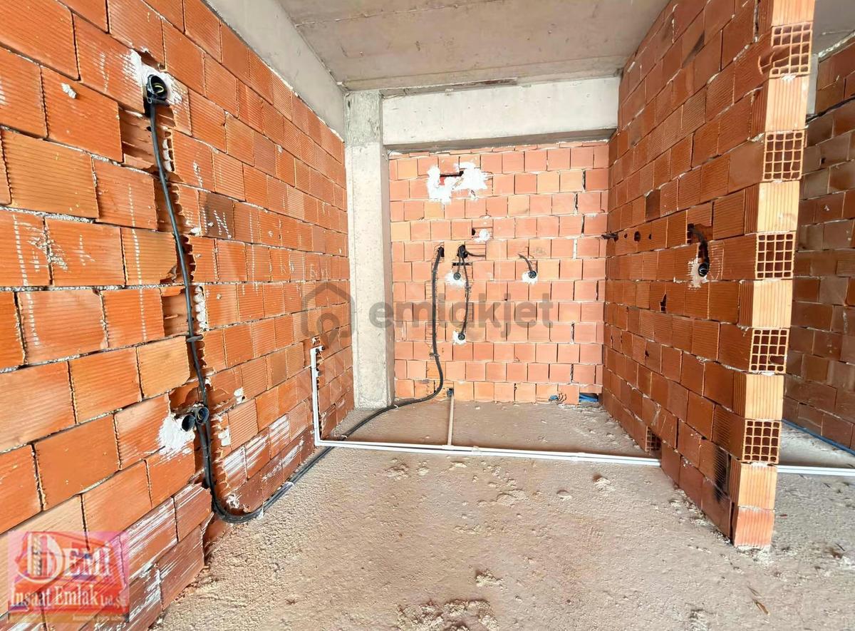 Ovakçada Merkezi Konumda 1+1 Arakat - 24