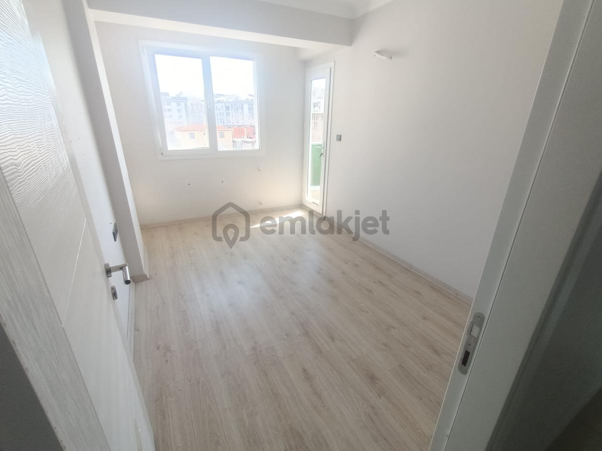 Merkezi Konumda Kapalı Mutfaklı 2+1 Bakımlı Satılık Daire - 4