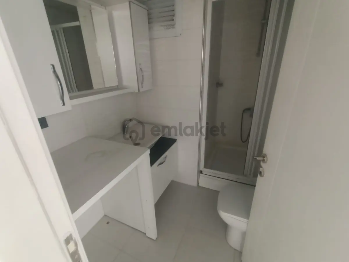 Merkezi Konumda Kapalı Mutfaklı 2+1 Bakımlı Satılık Daire - 9