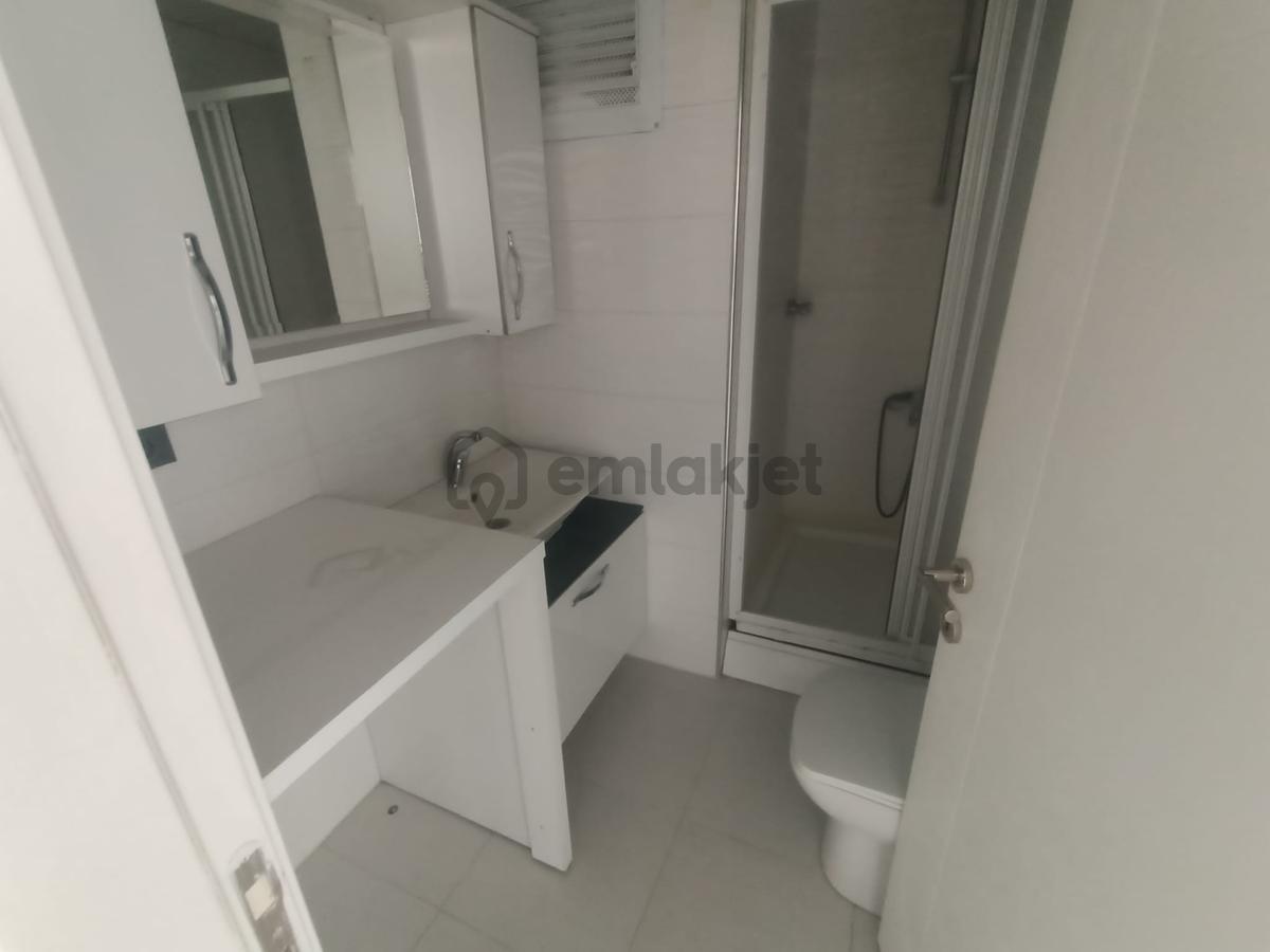 Merkezi Konumda Kapalı Mutfaklı 2+1 Bakımlı Satılık Daire - 8