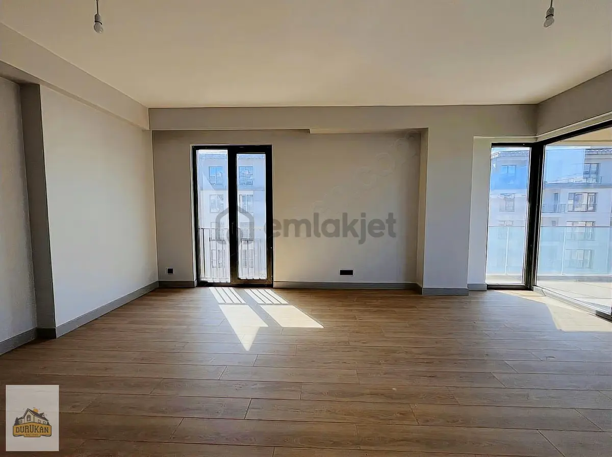 Çınarköy | Büyük Tip | 3+1 Kiralık Daire - 26
