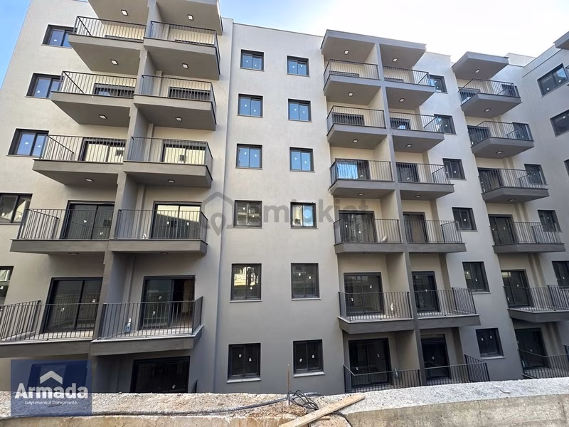 Gaziemir Aktepe Biva Docs Site İçinde Havuzlu Satılık 1+1 Daire