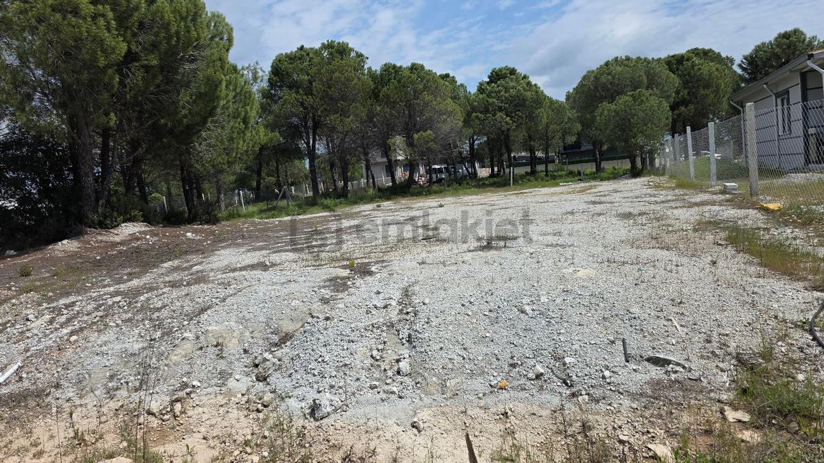 Menemende Bölgesinde 300m2 Satılık Bahçe - 5