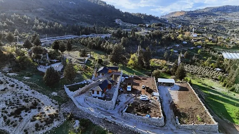 Olimpos'ta Deniz Manzaralı Satılık Arazi - 10